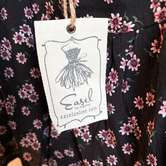 Easel Floral Black and Pink Women's Top NWT Size Large - Picture 2 of 7